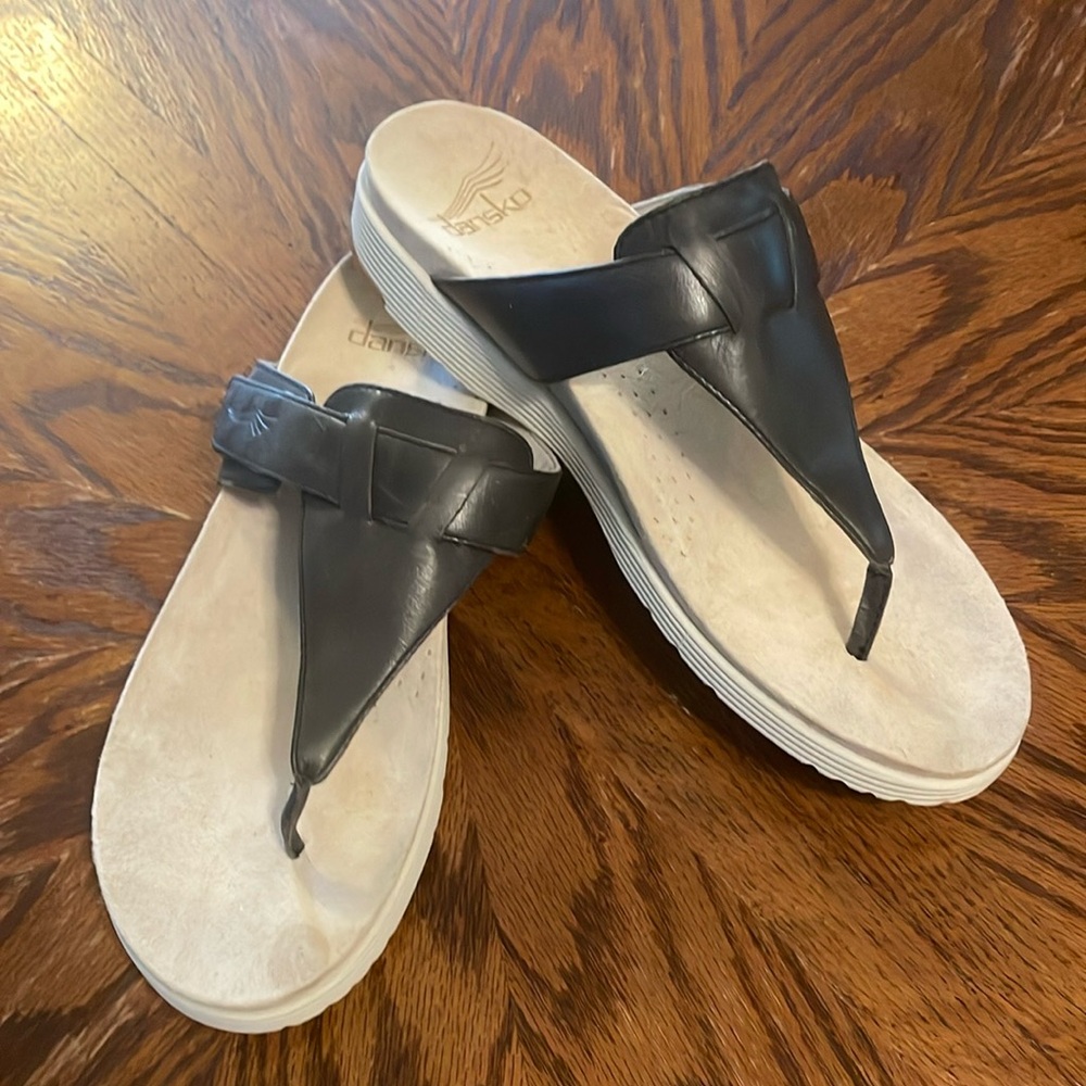 Dansko Fully Adjustable Flip Flops Navy Size 41